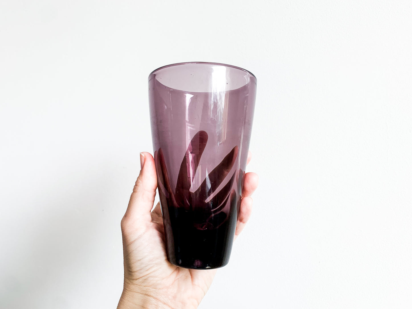 Iittala Loyto lilac vase, residue