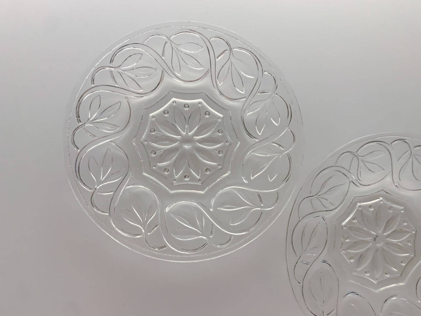 Pressed glass plate leaves decor Karhula Iittala