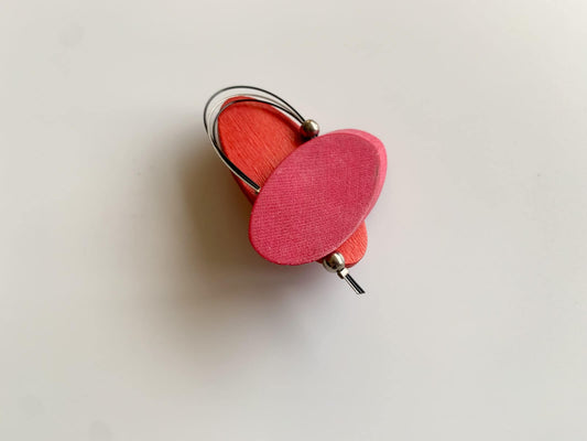 Vintage Aarikka Finland wooden red oval brooch | Molna Vintage