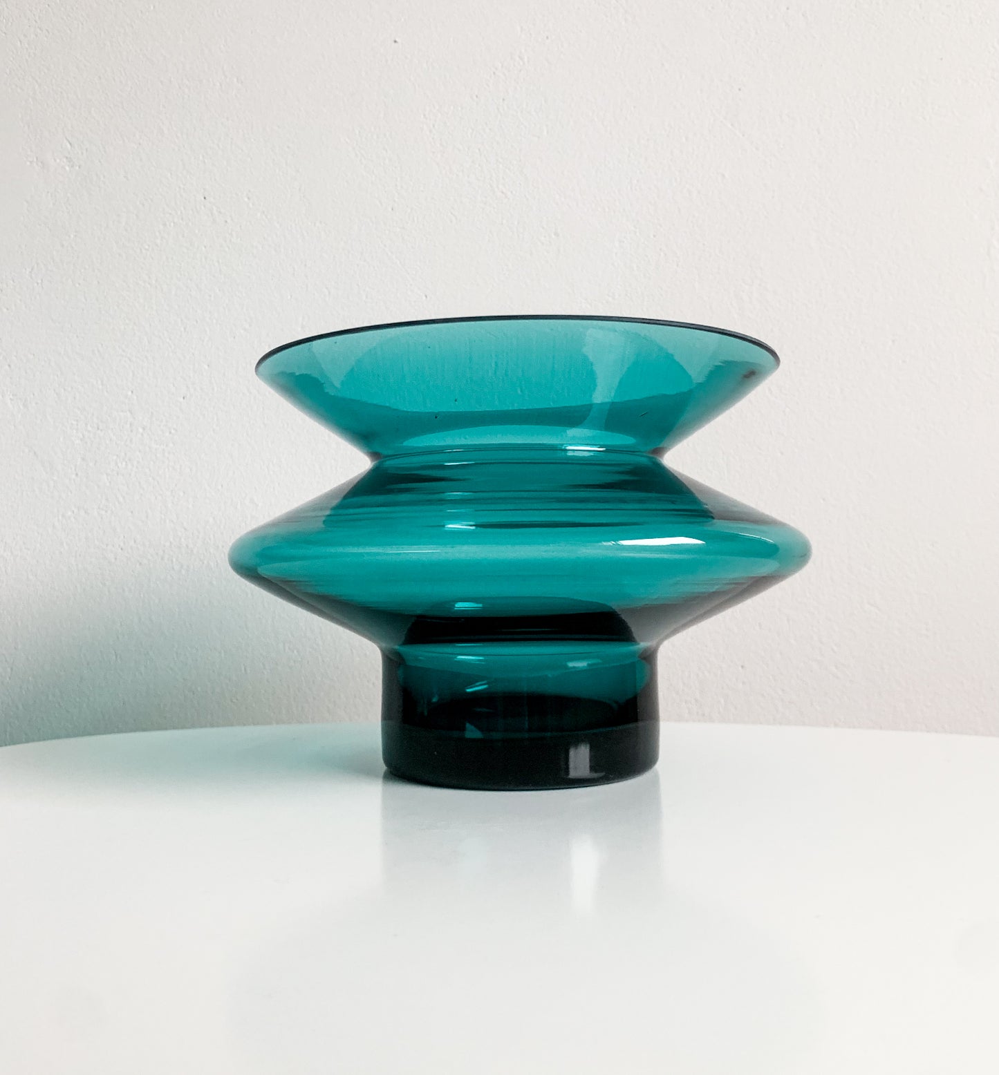 Vintage Vase Hyrra Turquoise | Helena Tynell Riihimaen Lasi | Molna Vintage