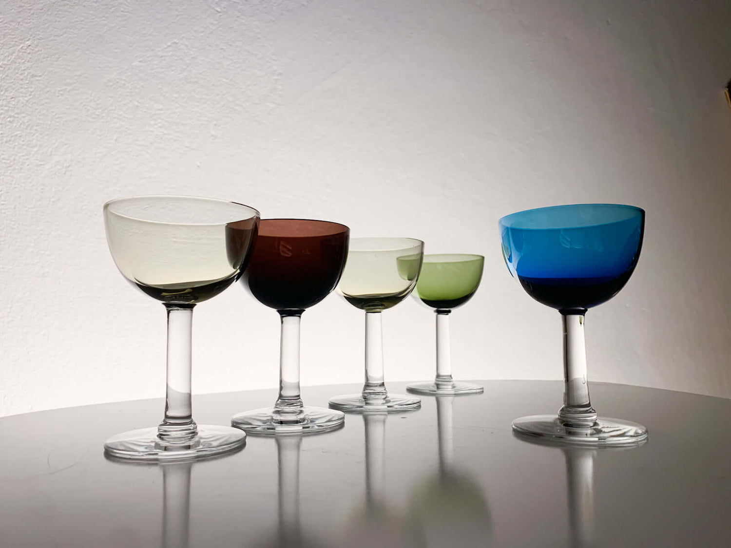 Designer Saara Hopea | Vintage glass collection on Molna Vintage