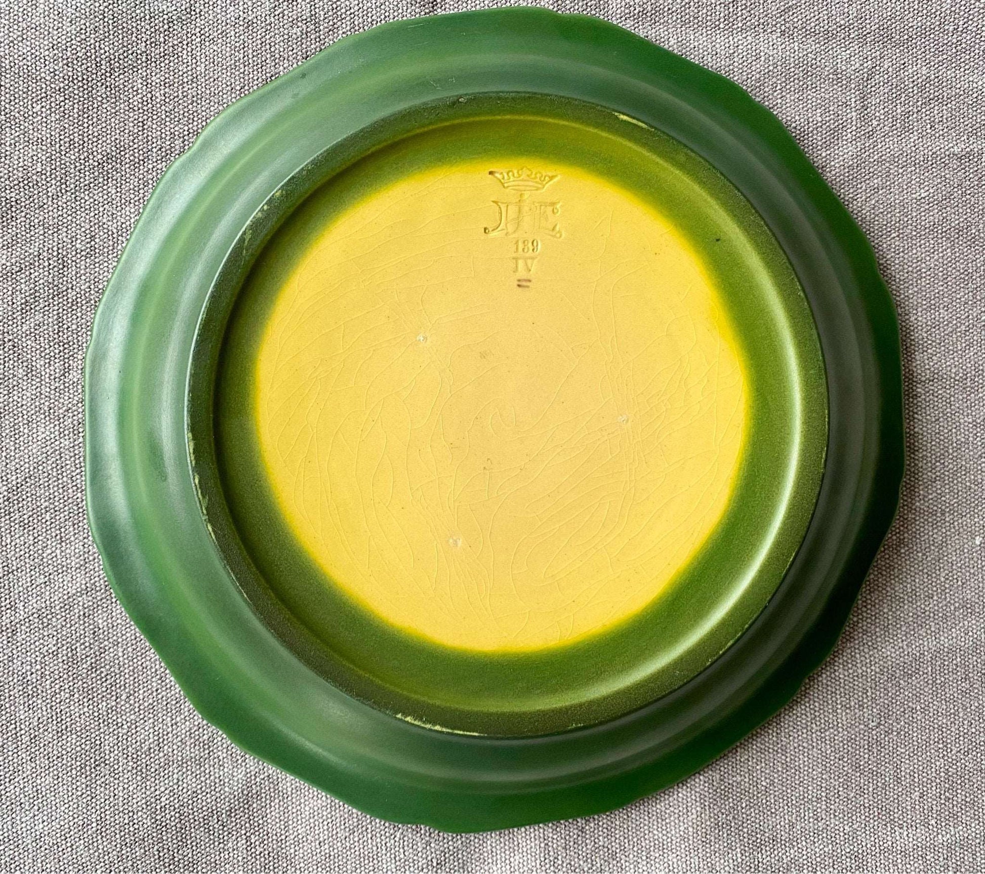 Vintage serving plate Fish with mark of Ipsen ceramics, 1920s Denmark, Art Nouveau