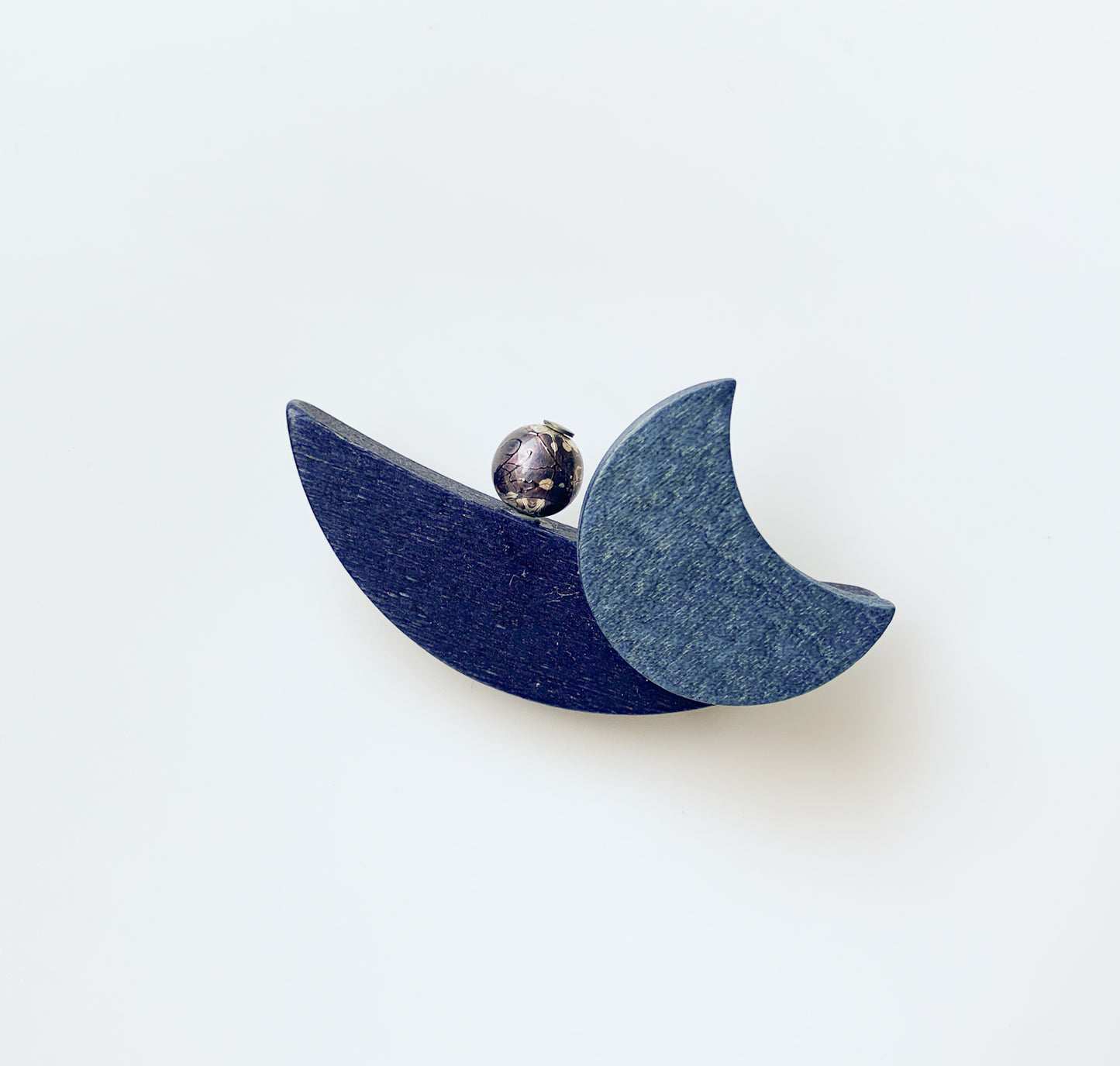 Aarikka Finland | Blue moon shape brooch | Molna Vintage