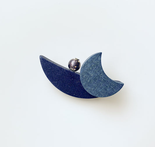 Aarikka Finland | Blue moon shape brooch | Molna Vintage