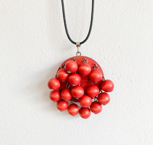 Aarikka Finland | Cranberry red wooden pendant beads | Molna Vintage 