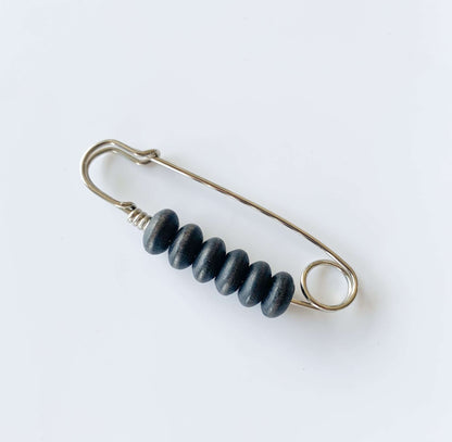 Aarikka Finland | Safety pinb brooch wooden black beads | Molna Vintage