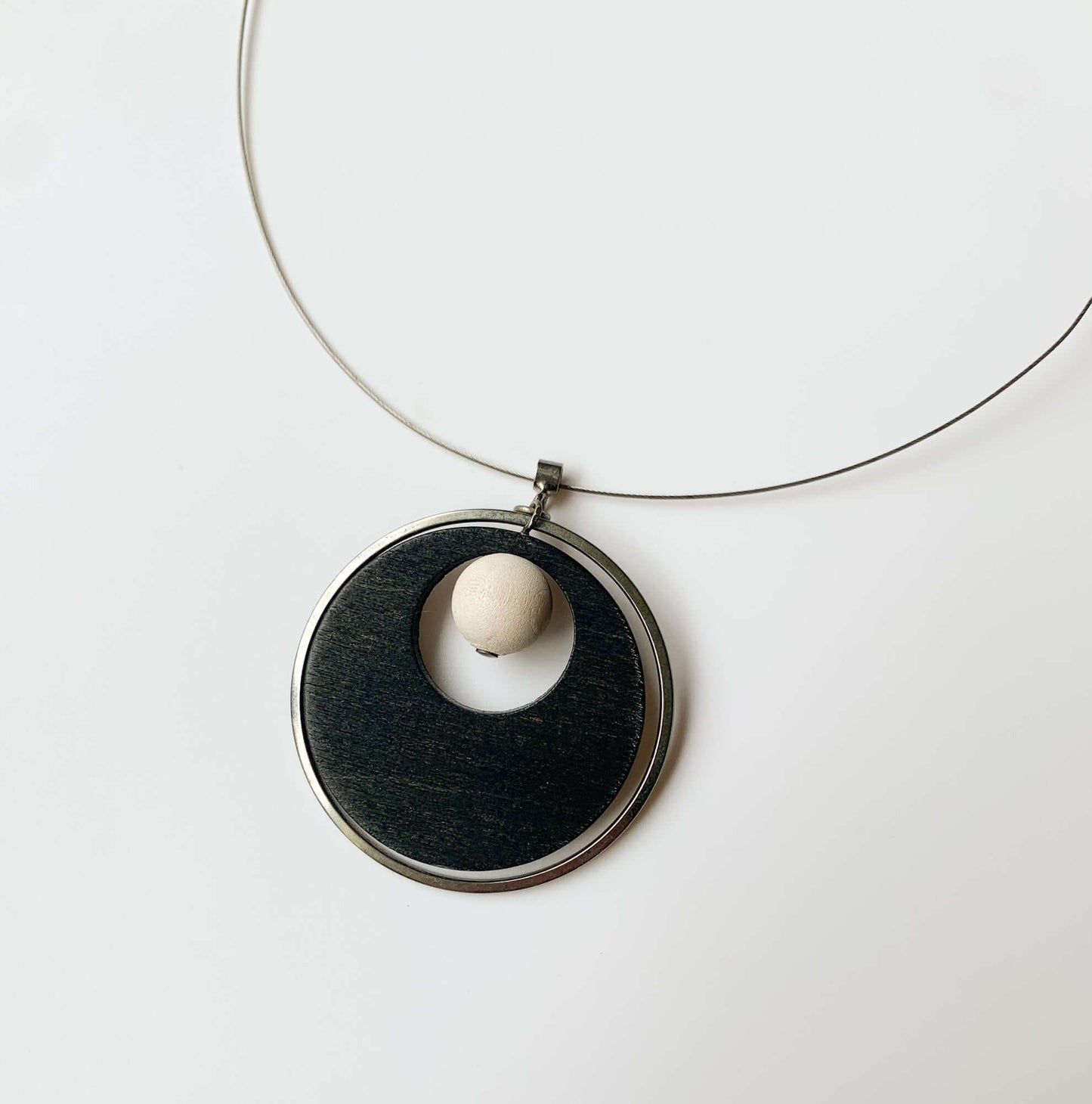 Aarikka Finland | Wooden Black White Pendant Necklace | Molna Vintage