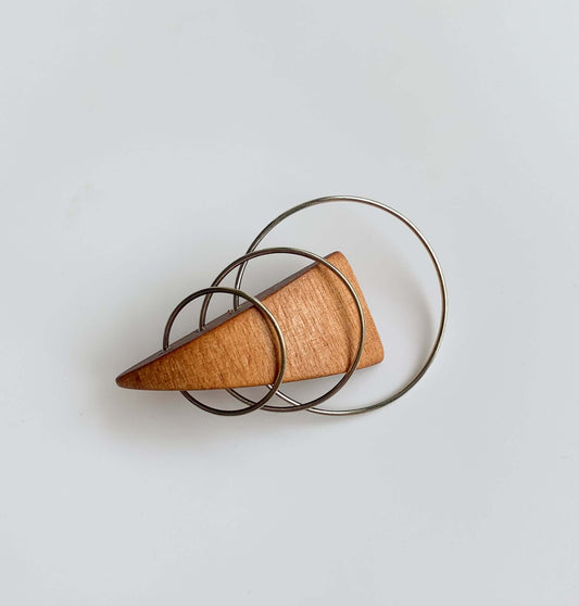 Aarikka Finland | Wooden triangle brooch metal | Molna Vintage