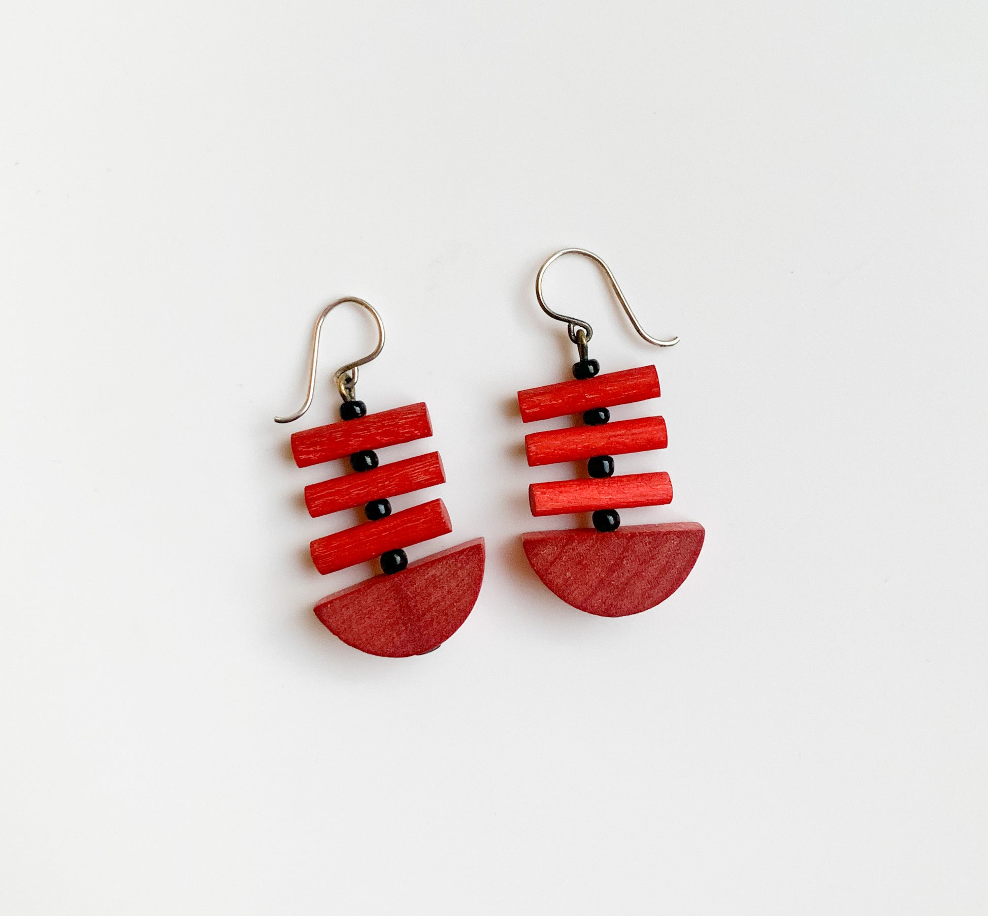 Aarikka earrings | Red Wood Jewelry | Arc Form | Molna Vintage