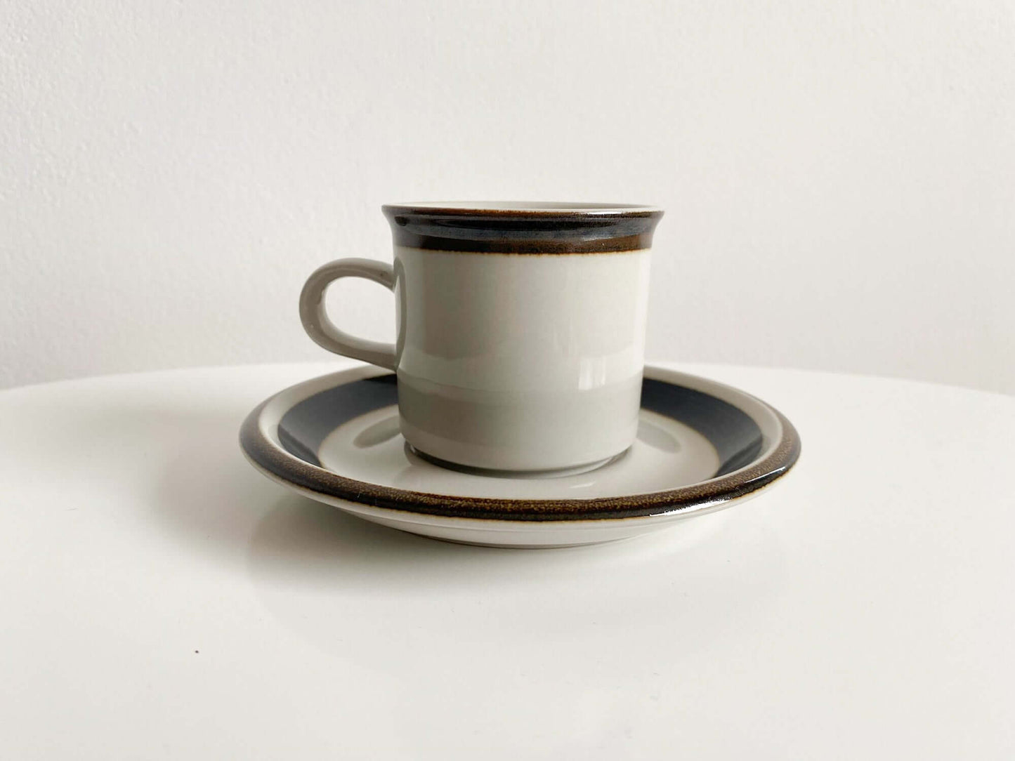 Arabia Finland | Karelia S cup saucer 1980s | Anja Jaatinen Winquist | Molna Vintage