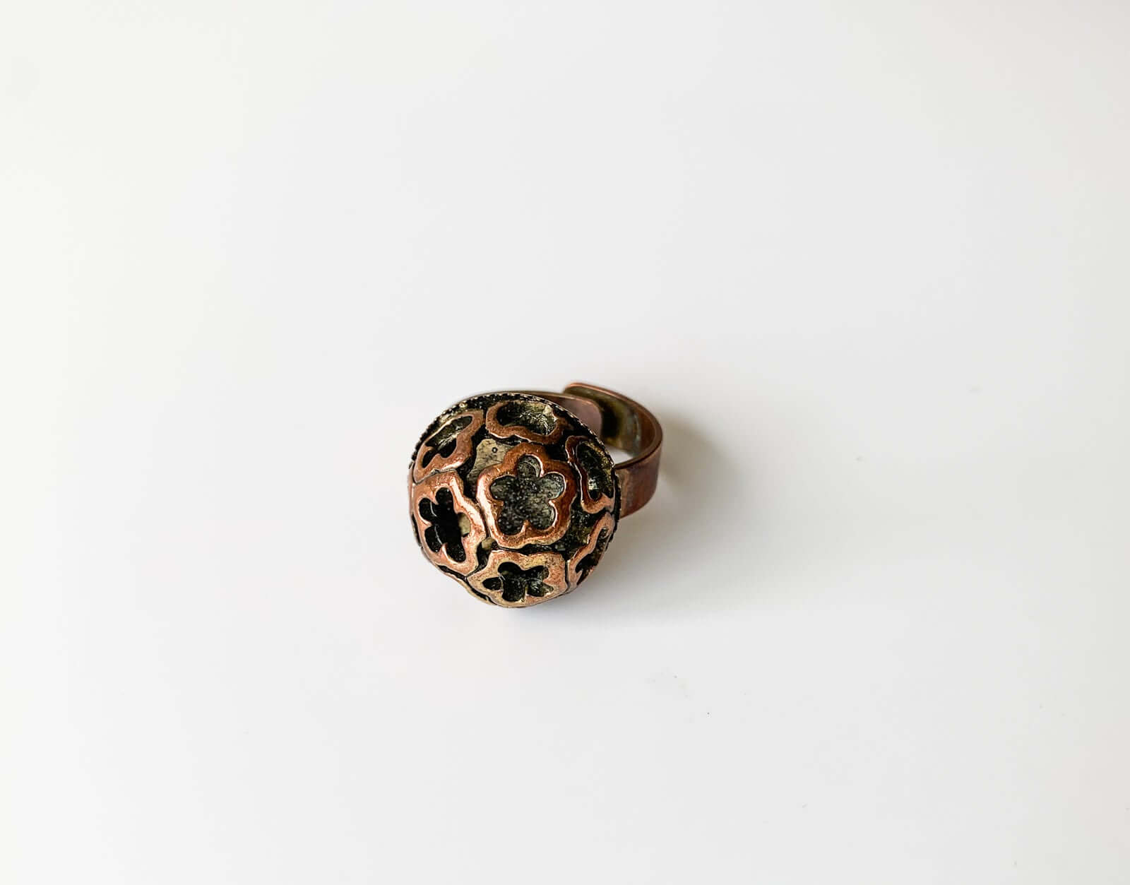 Bronze ring floral Finland | Midcentury Jewelry | Molna Vintage