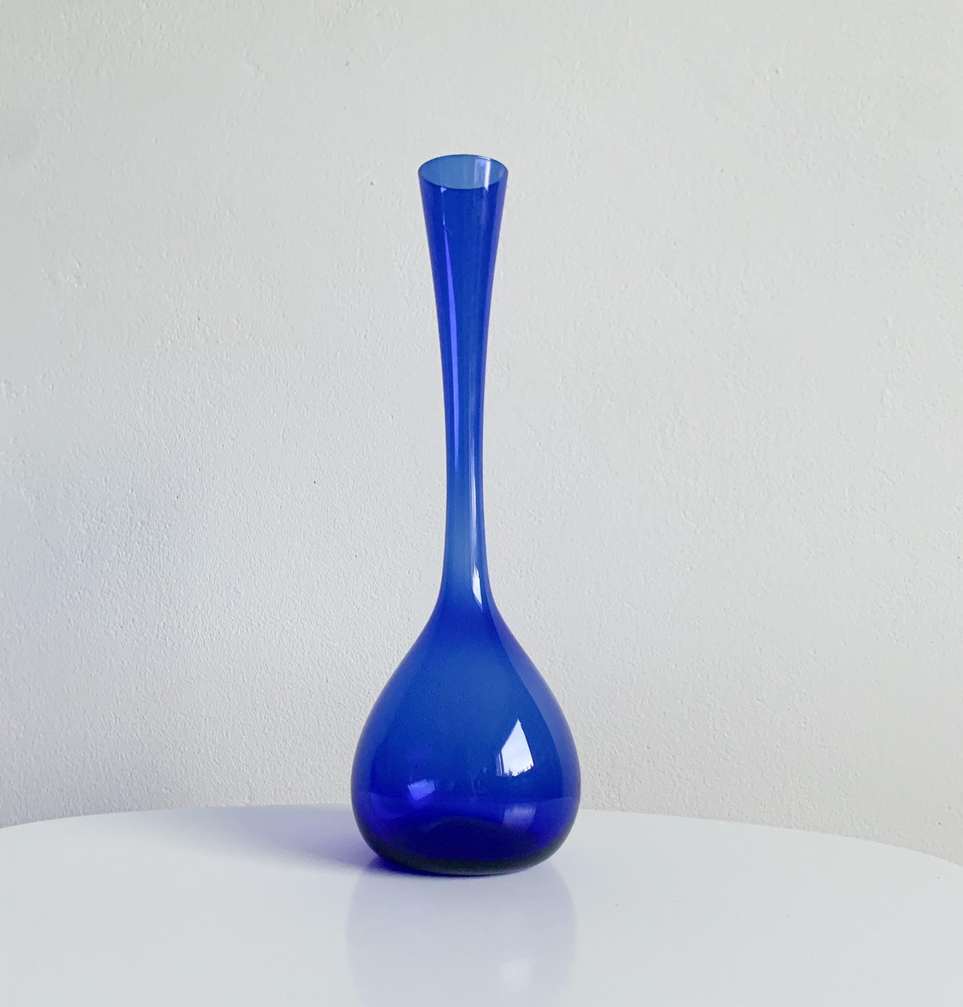 Bulb vase Arthur Percy Gullaskruf | Midcentury Glass | Molna Vintage