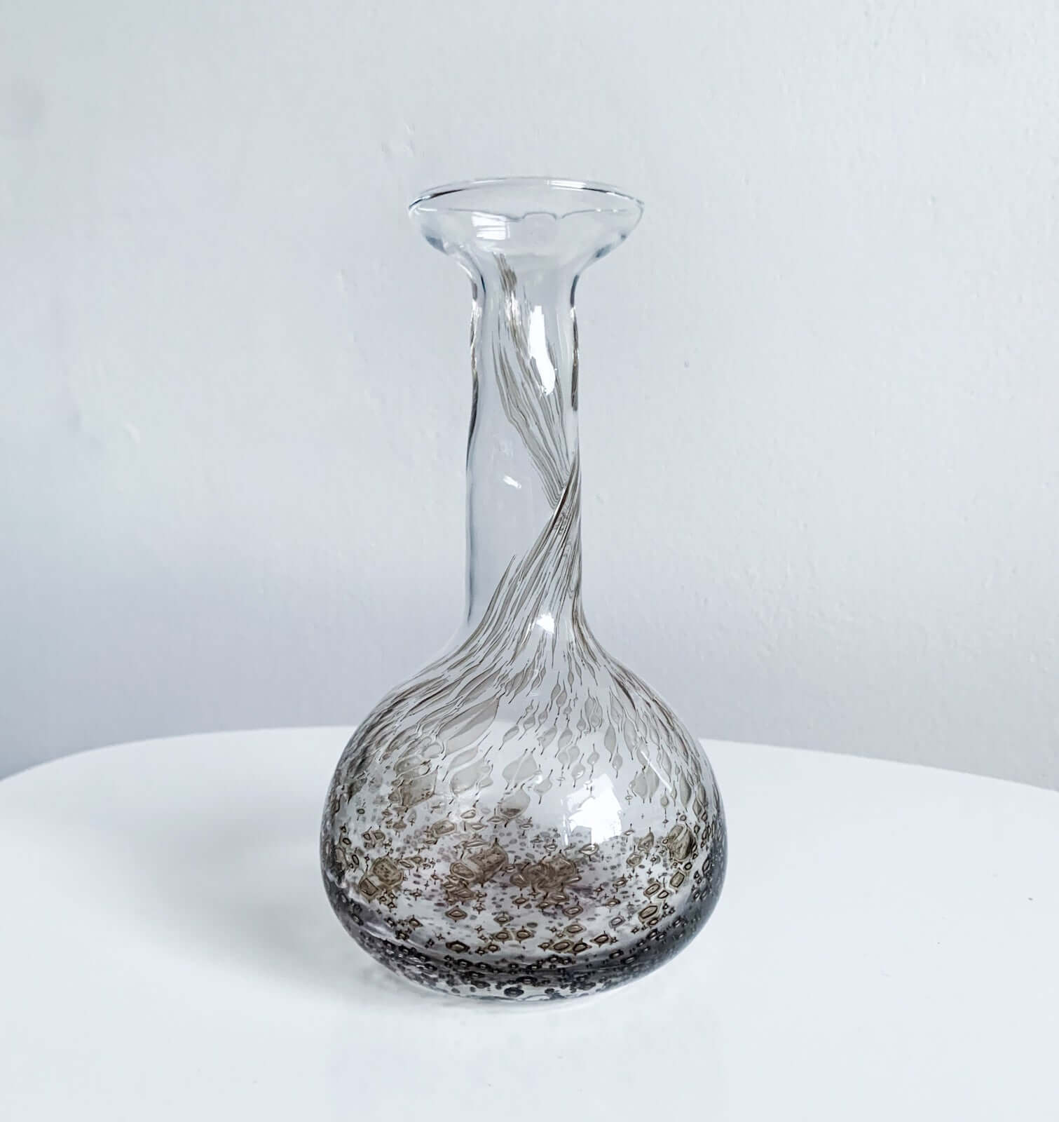 Decorative glass vase Kanerva| Bjorn Wekstrom Finland | Molna Vintage