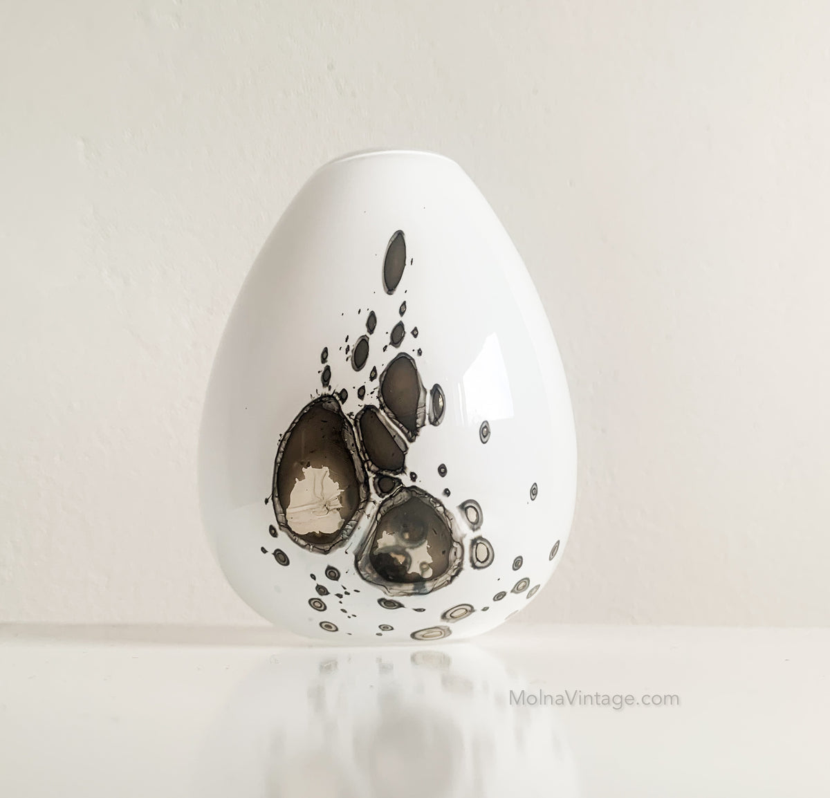 Fortuna Opal Glass Vase | Bjorn Wekstrom Nuutajarvi | Molna Vintage