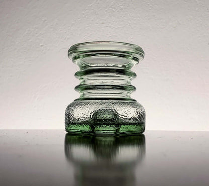 Green glass candle holder Carmen | Tamara Aladin Riihimaki | Molna Vintage