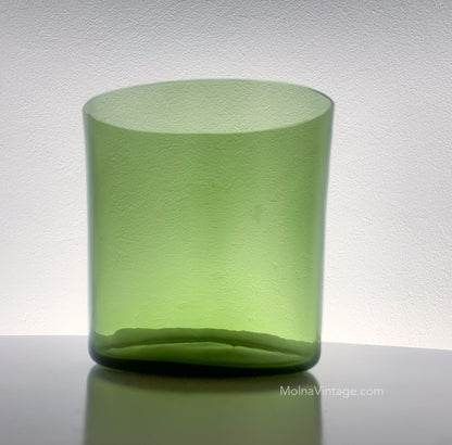 SH 142 green glass vase | Saara Hopea Nuutajärvi