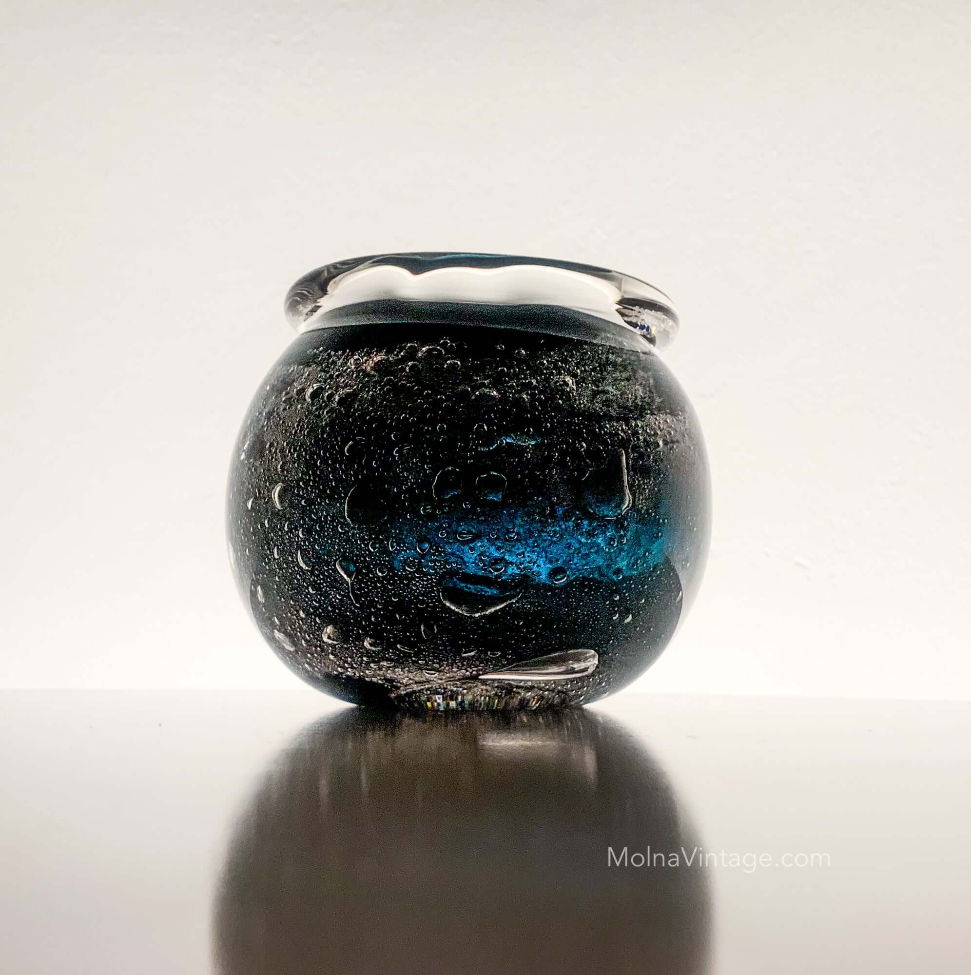 Nuutajärvi glass, Finland - Collection on Molna Vintage