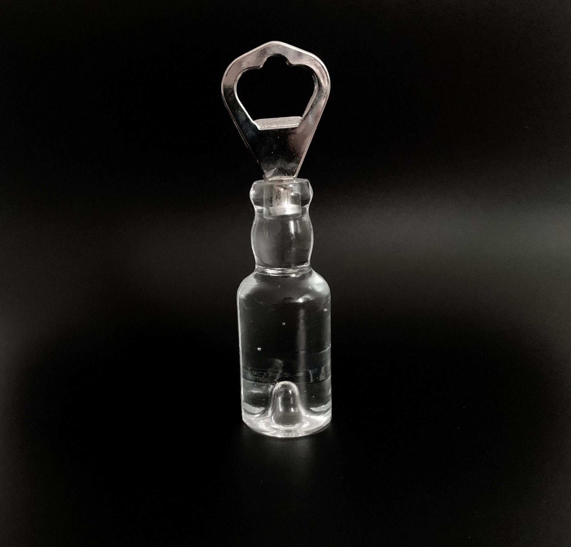 Stylish crystal beer opener, designer Christer Sjogren, Lindshammar Sweden