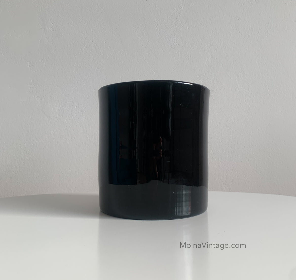 Black white opal vase | Nanny Still, Riihimäki