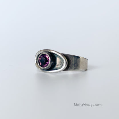 Modernist silver amethyst ring | Erik Granit