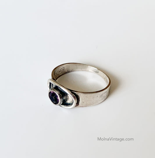 Modernist silver amethyst ring | Erik Granit