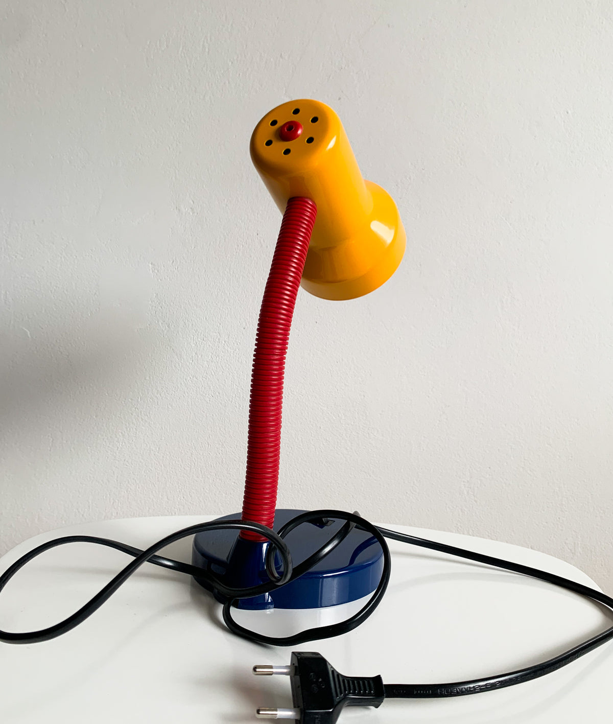 Massive Memphis style table lamp | Belgium