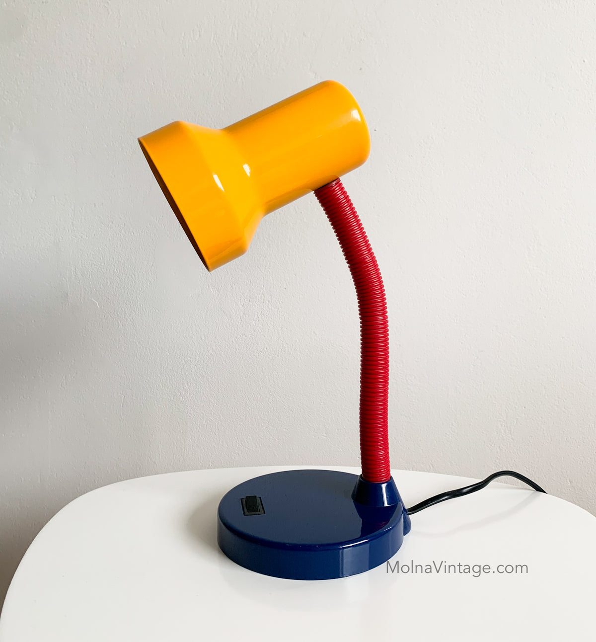 Massive Memphis style table lamp | Belgium