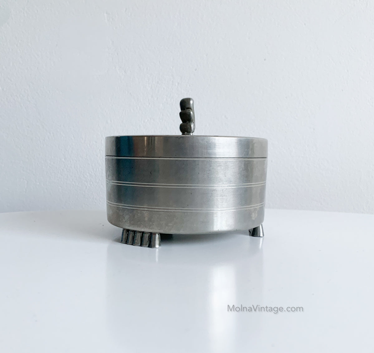 Swedish Grace pewter box | Svenskt tenn