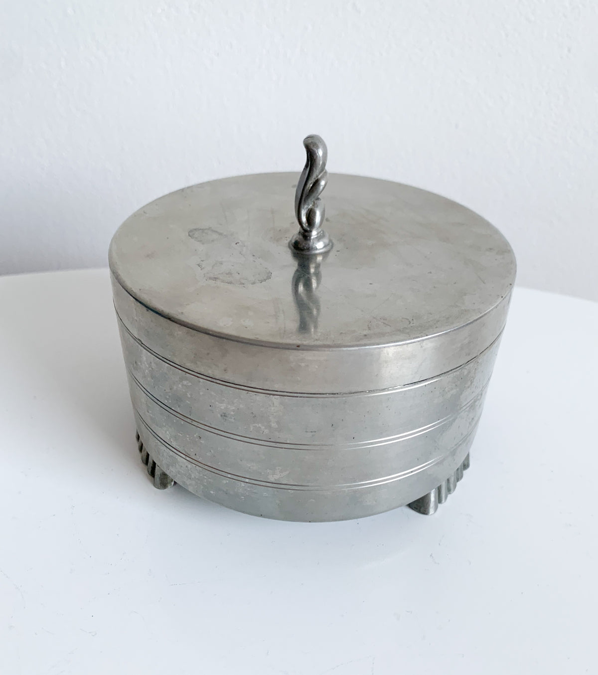 Swedish Grace pewter box | Svenskt tenn