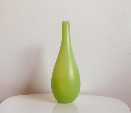 Design Gunnell Sahlin, Kosta Boda Decanter, vase and artwork Amazon