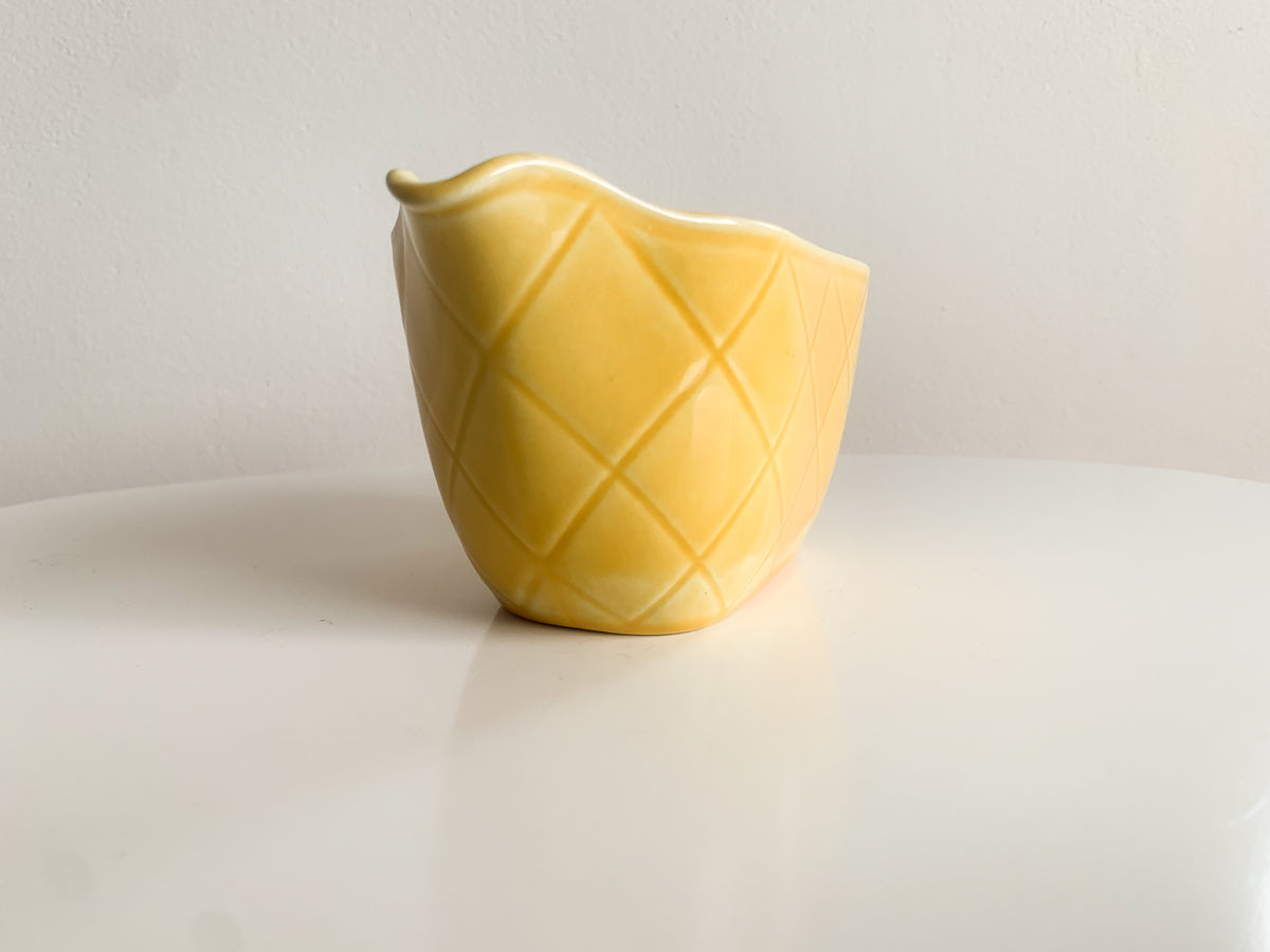 Duka med mej yellow serving jug | Rorstrand, 1950s