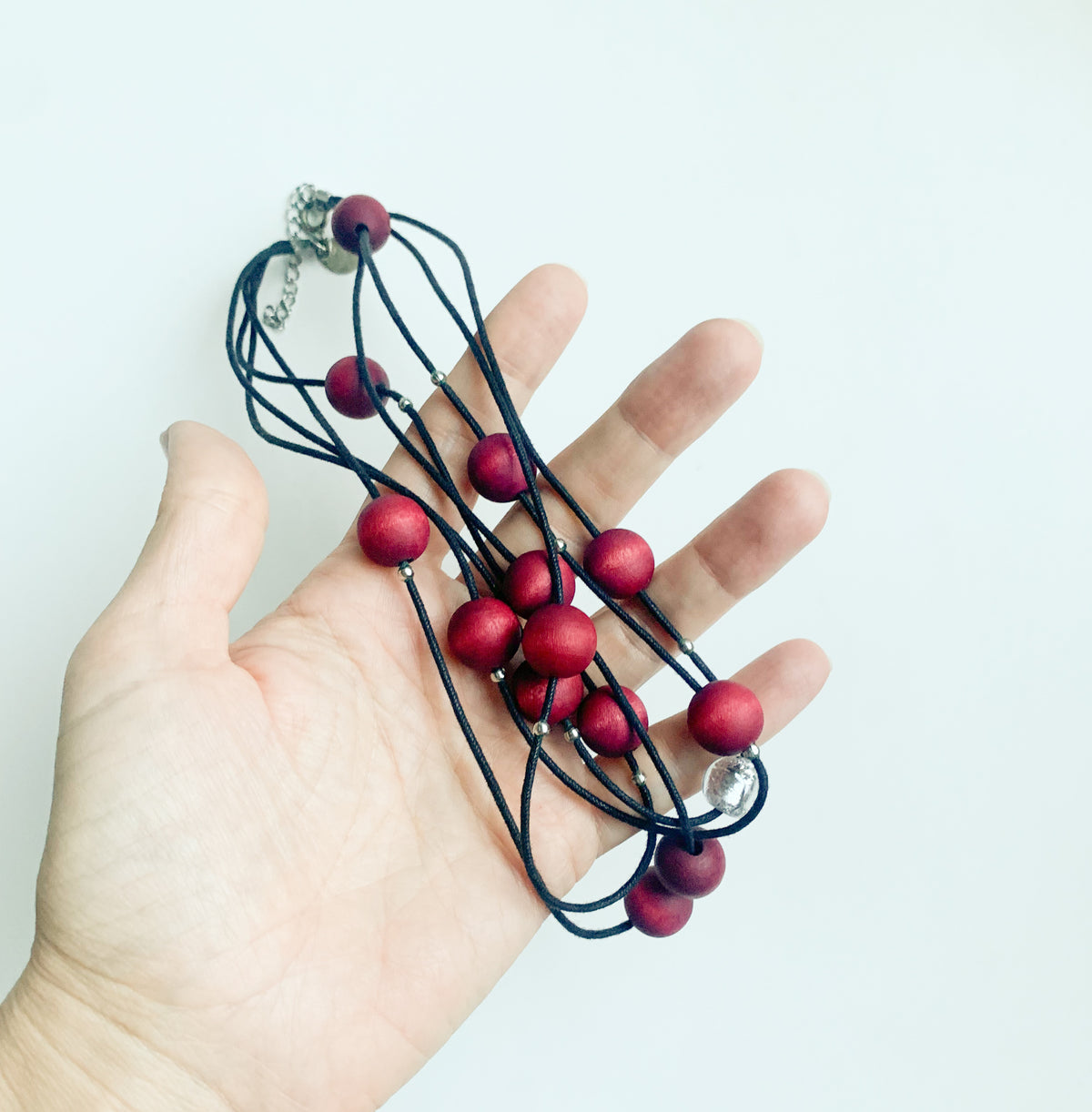 Red wooden bead necklace | Aarikka Finland