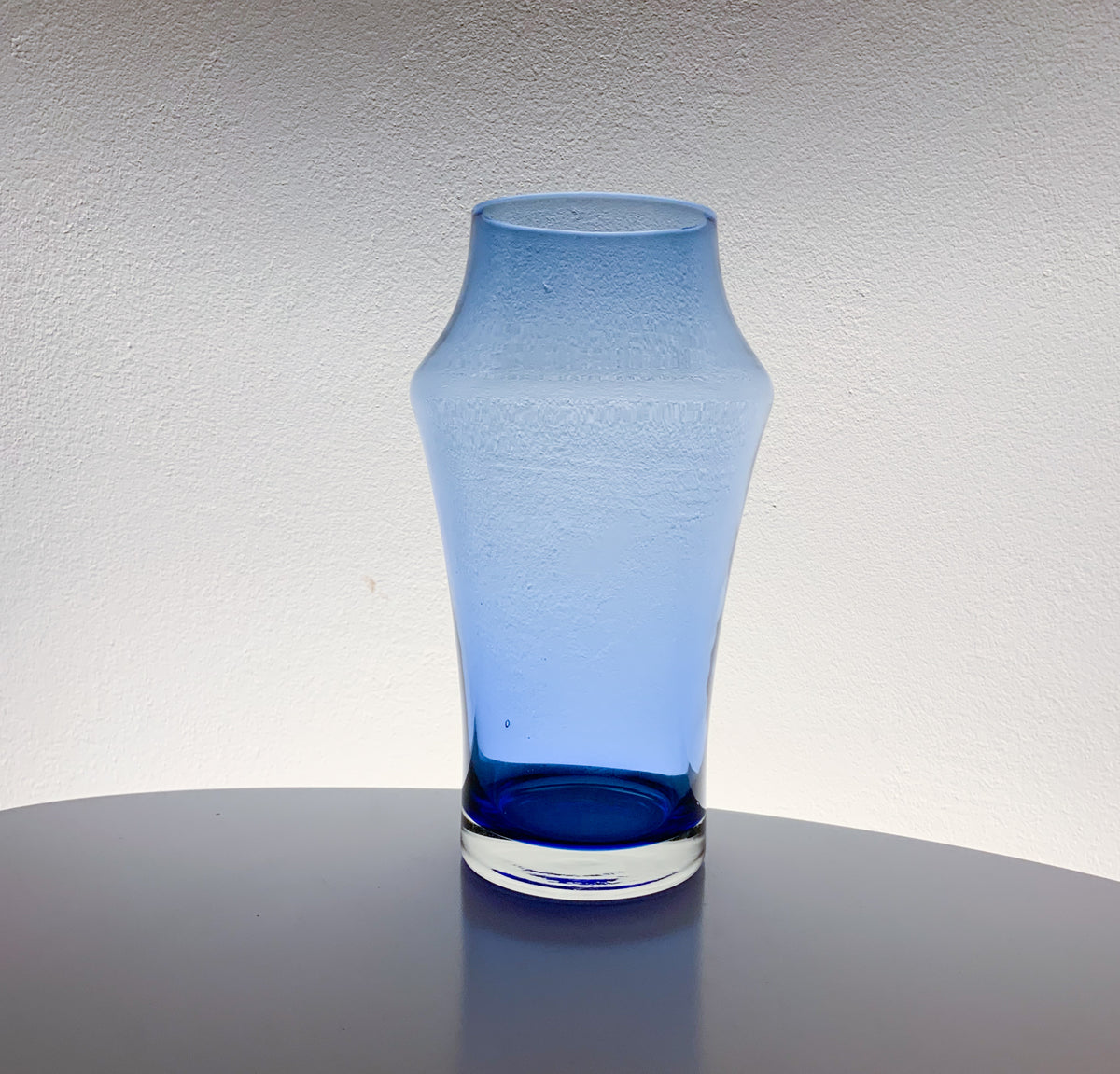 Vase 1581 by Tamara Aladin | Riihimäen lasi