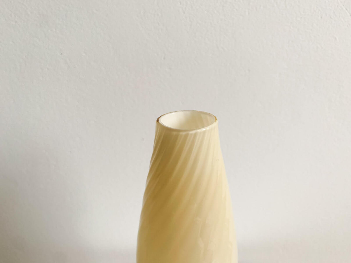 Rare Art Deco swirled opal glass vase by Riihimaki Finland 1940s