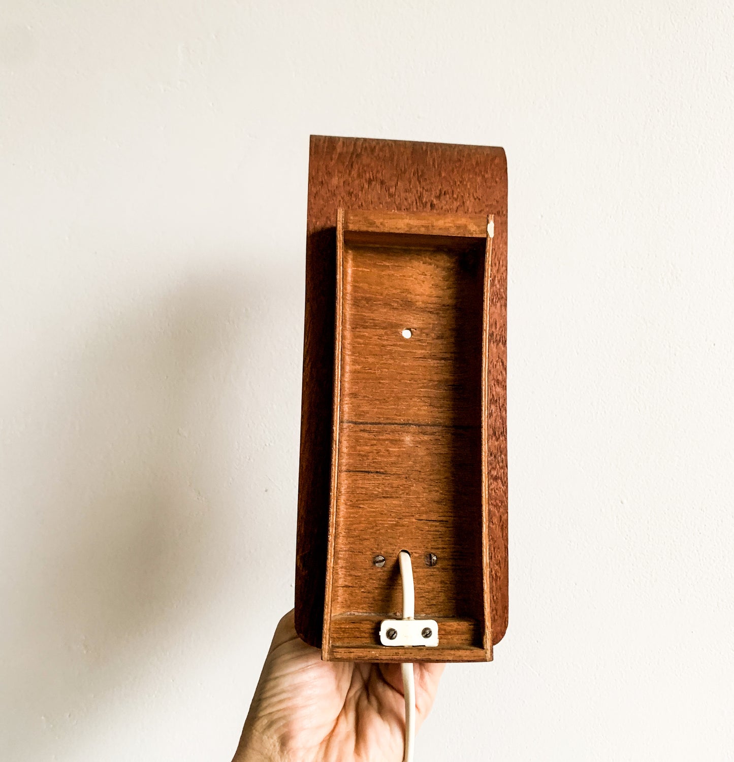 Modernist wall lamp in teak & teak plywood