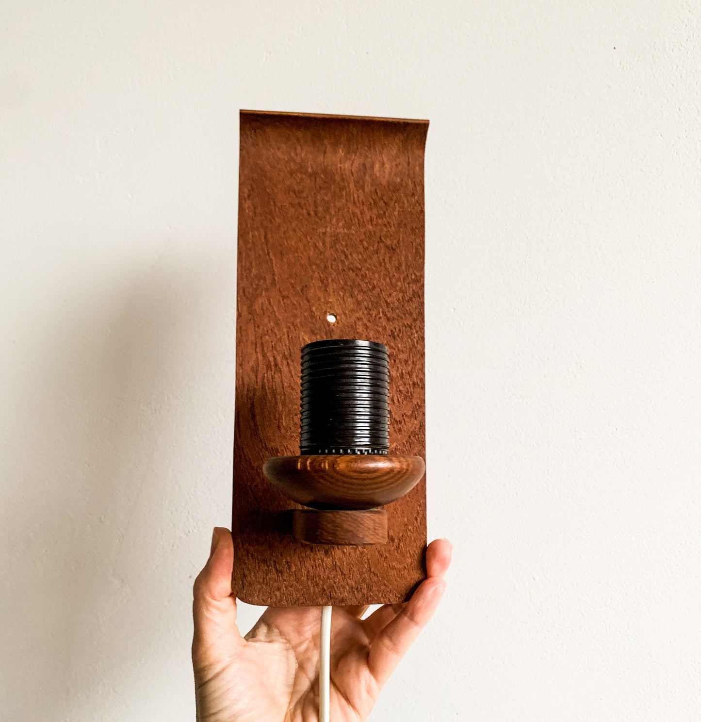 Modernist wall lamp in teak & teak plywood