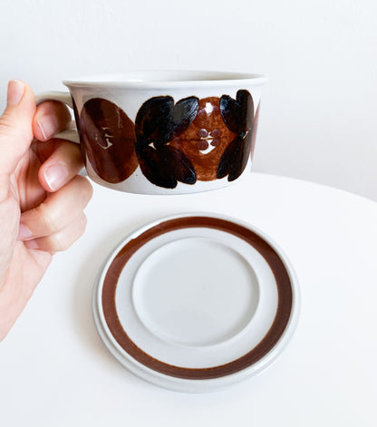 Ulla Procope Arabia Finland | Rosmarin tea cup, hand-painted