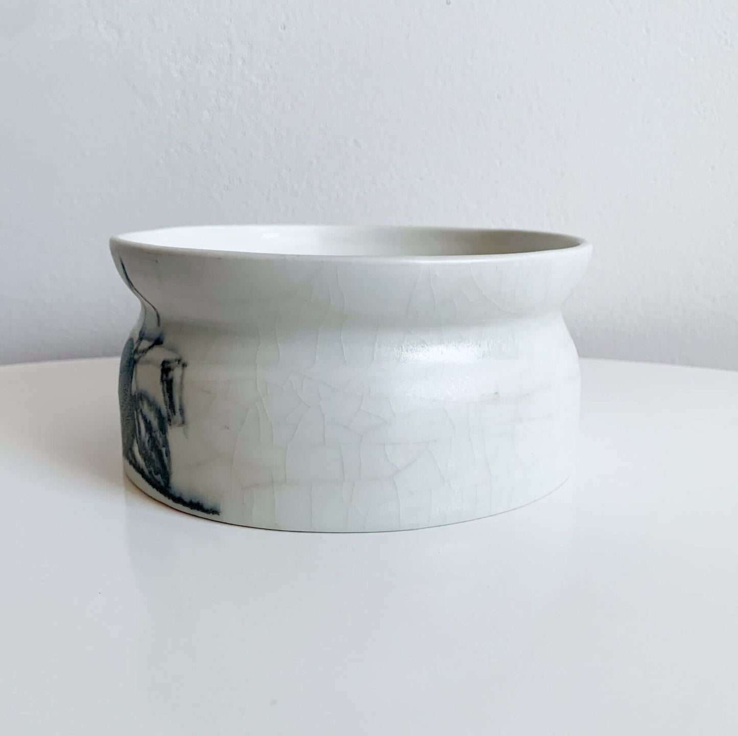 Hilkka Liisa Ahola Blue Rose bowl, hand-painted | Arabia Finland