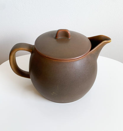 Arabia Finland | KF teapot by Kaj Franck
