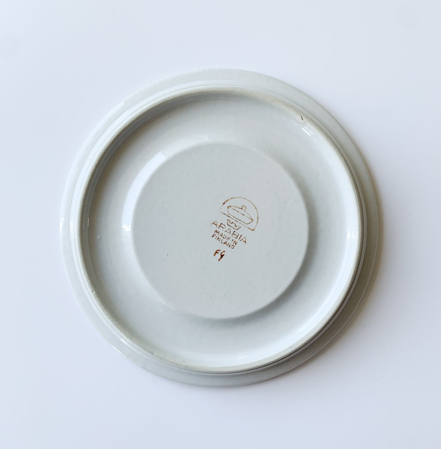 Ulla Procope Arabia Finland | Rosmarin tea cup, hand-painted