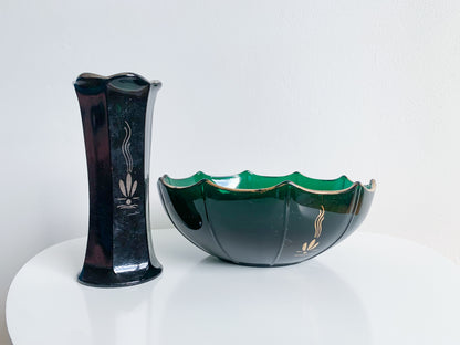 Vintage Art Deco vase of dark green glass, Riihimaki Finland, 1949