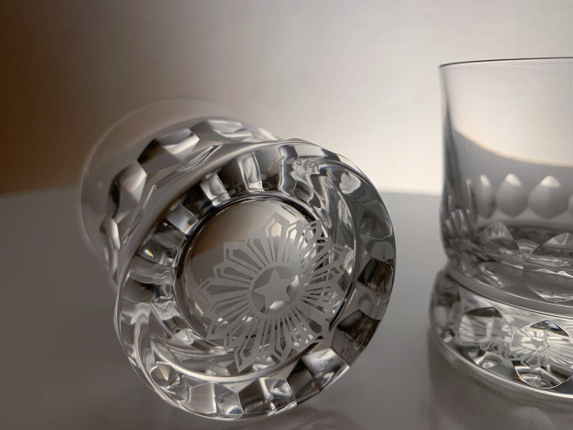 Pair of vintage iconic crystal shots Prince, Göran Wärff, Kosta Boda 1986