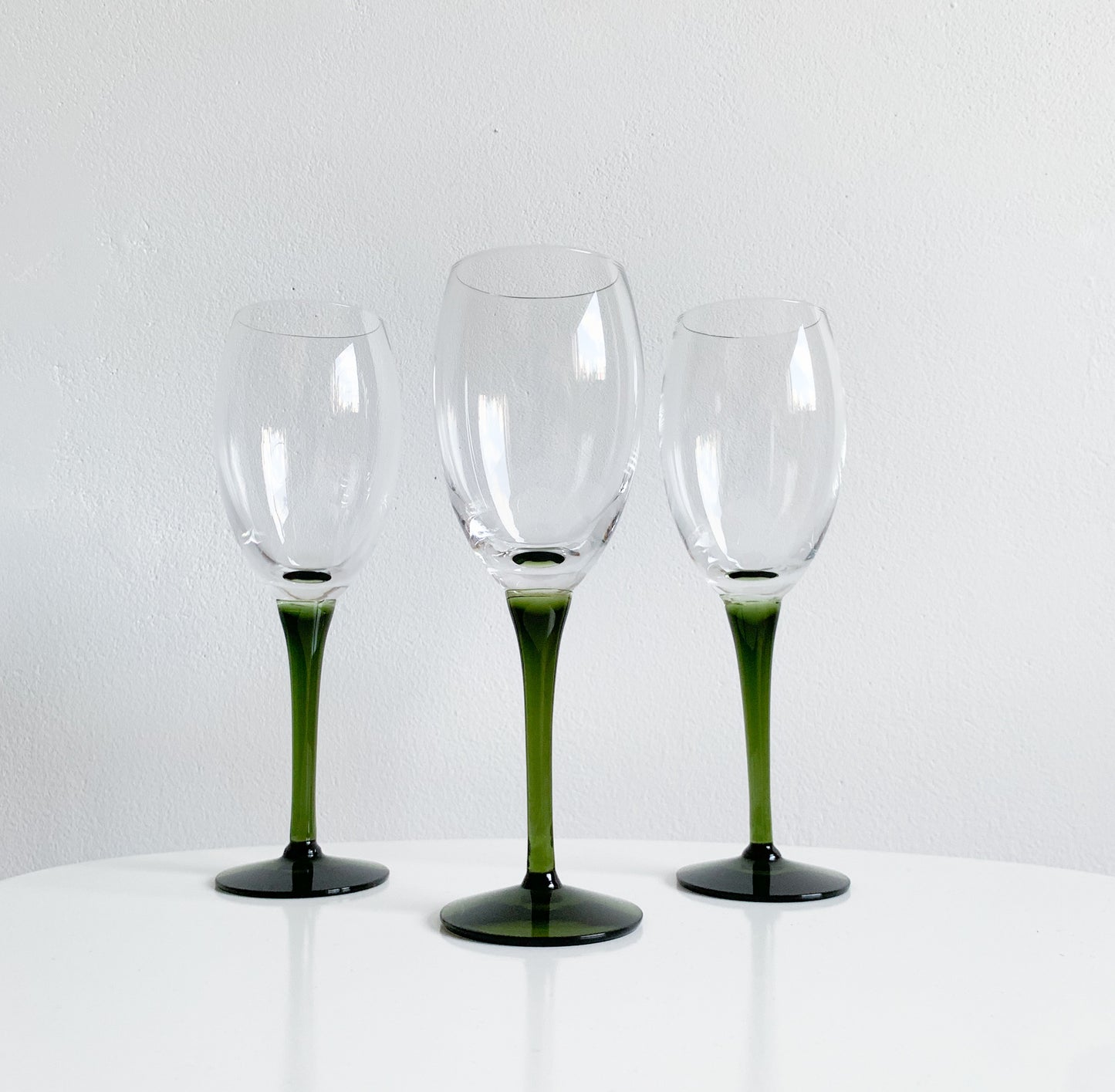 Saara Hopea Nuutajärvi | 3 Wine Glasses Traviata