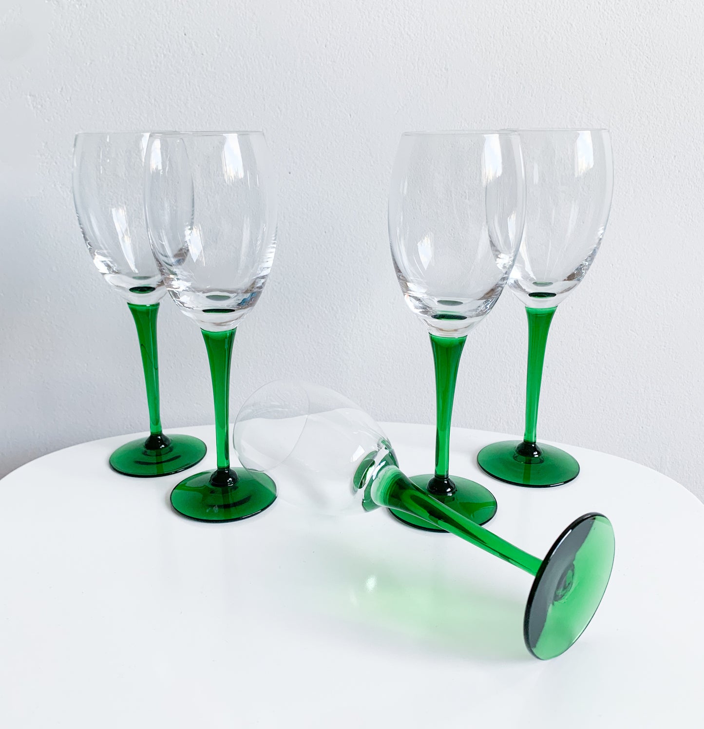 Saara Hopea Nuutajärvi | 5 Wine Glasses Traviata