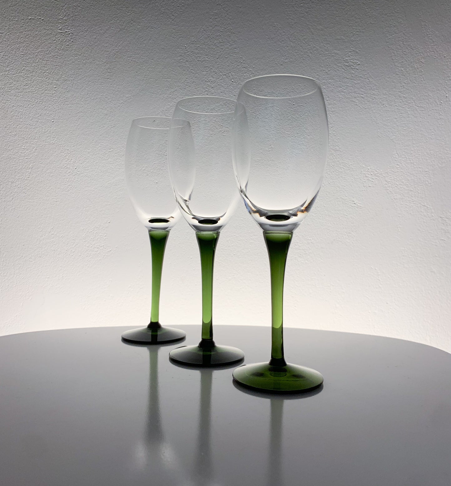 Saara Hopea Nuutajärvi | 3 Wine Glasses Traviata