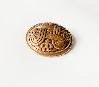 Kalevala Koru, Large bronze brooch Hannunvaakuna