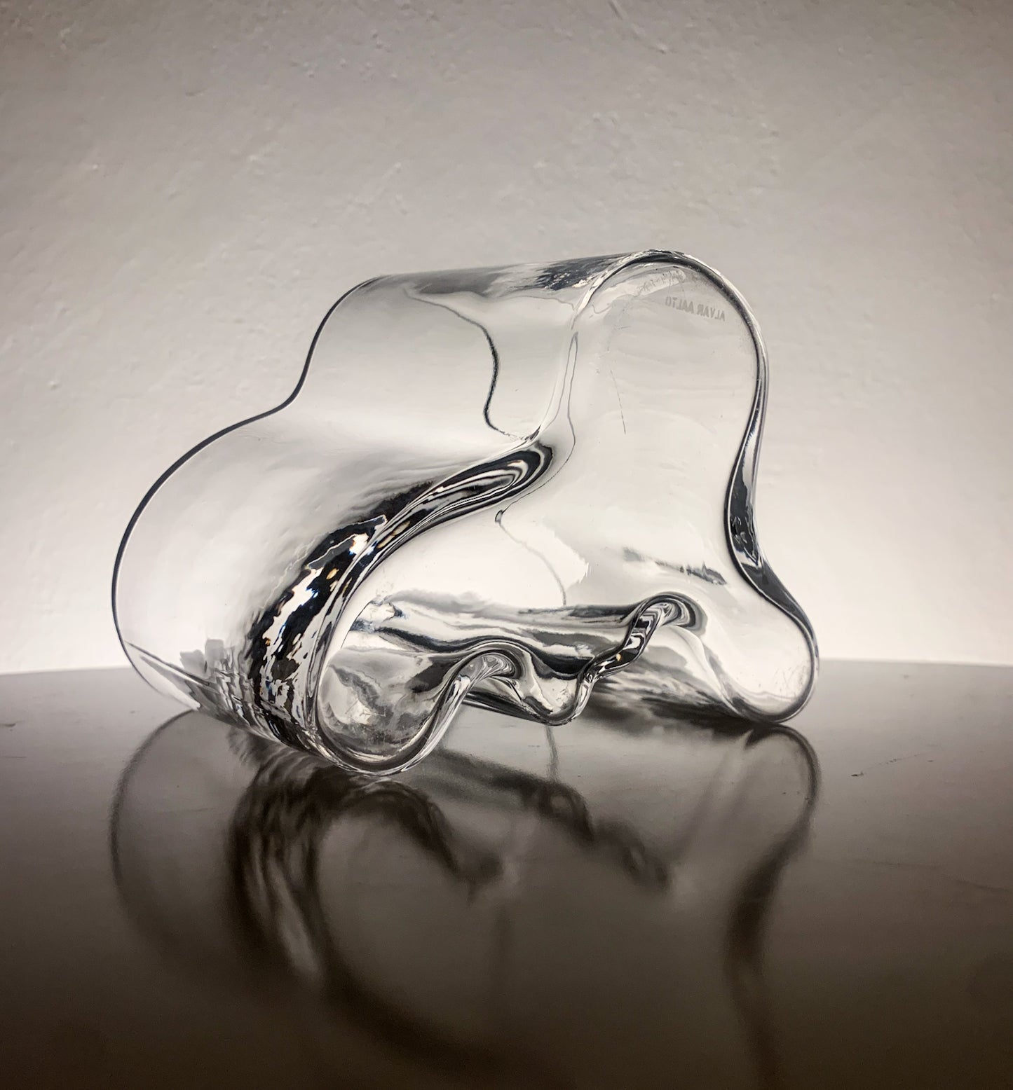 Alvar Aalto Vase Savoy 12 cm Signed, Iittala Finland