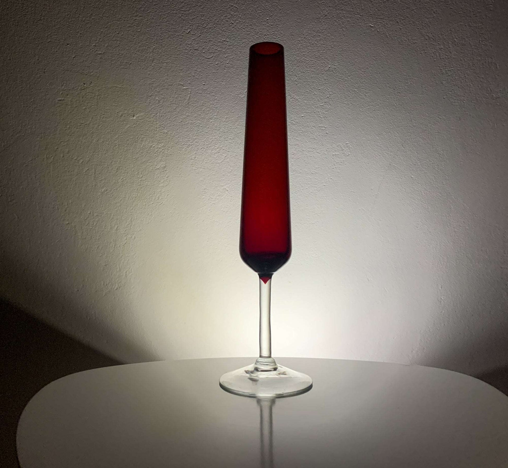 Ruby footed mid-century modern vase, Elme Sweden, 1950-60s