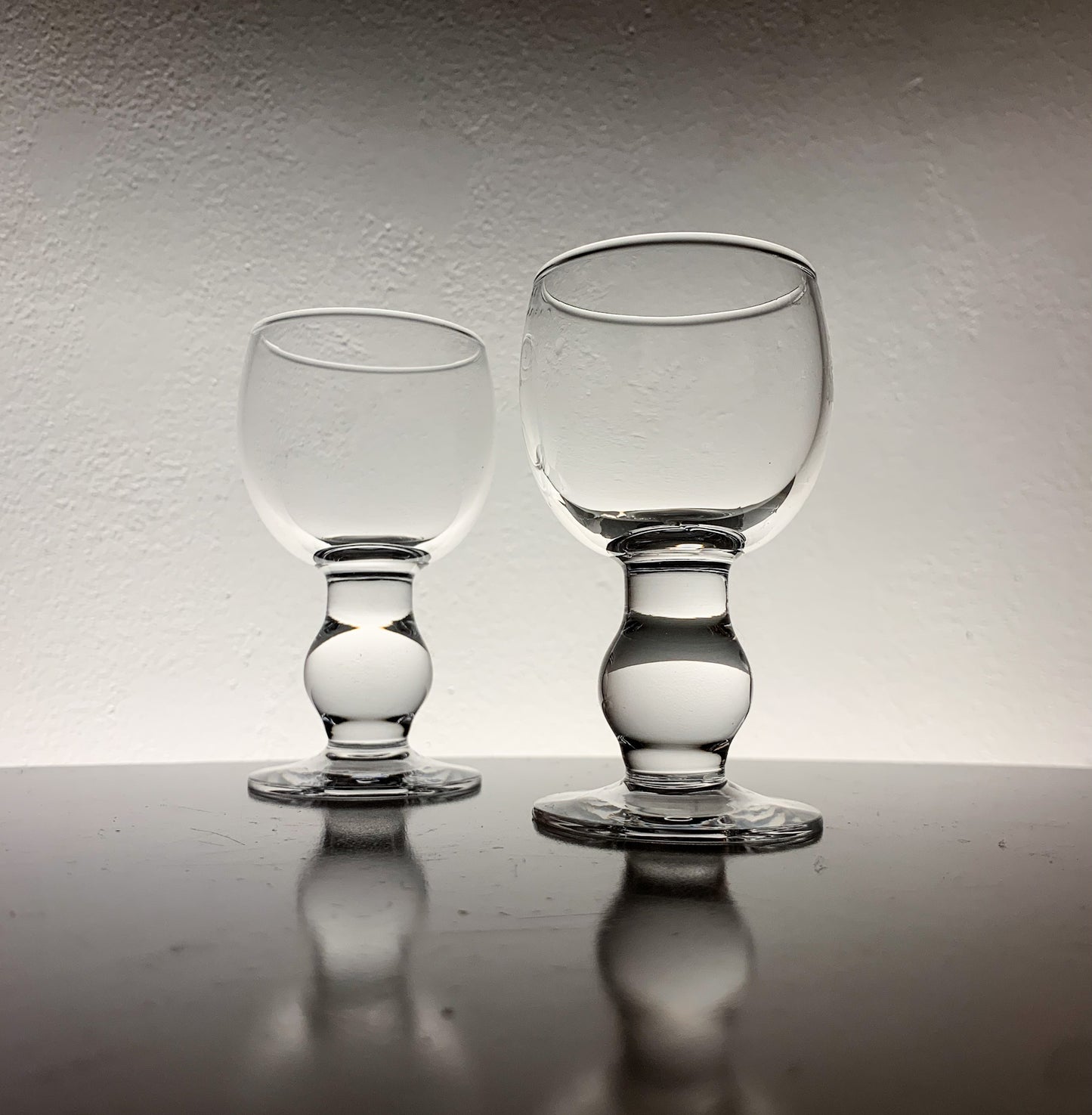 Oiva Toikka | Pair of Nuutajärvi Lady 2144 liqueur glasses