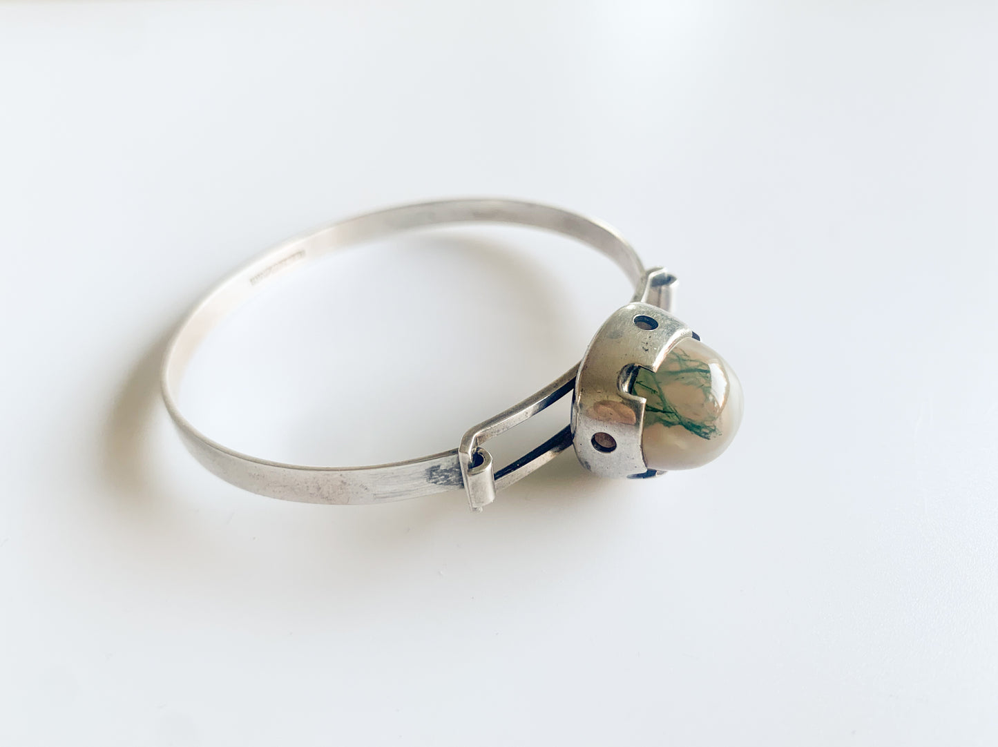 Midmod silver bracelet with jasper gemstone, designer Martti Viikinniemi, 1966 Finland